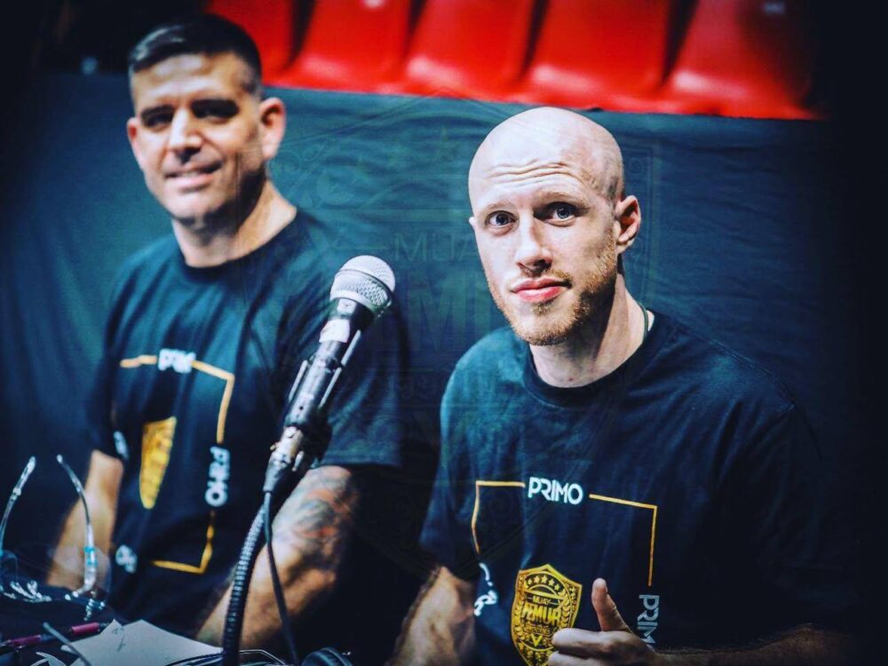 Ali McOnie and John Wolcott commentating the Muay Thai fights